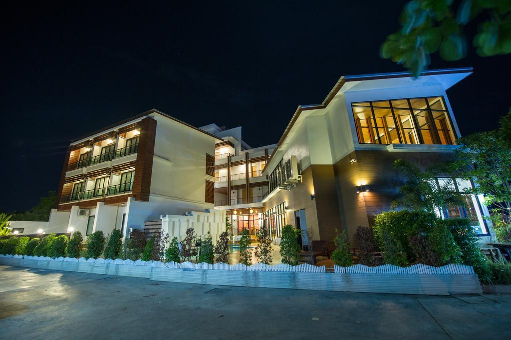 Mamaison Hotel Buriram Luaran gambar