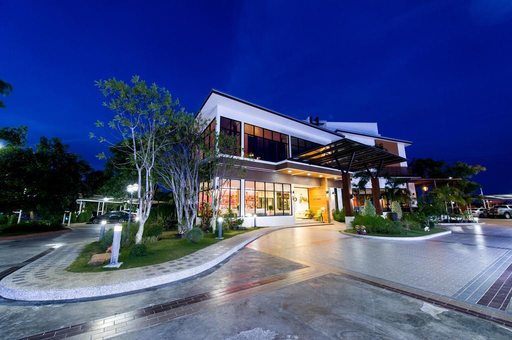 Mamaison Hotel Buriram Luaran gambar